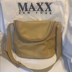 MAXX New York Leather purse